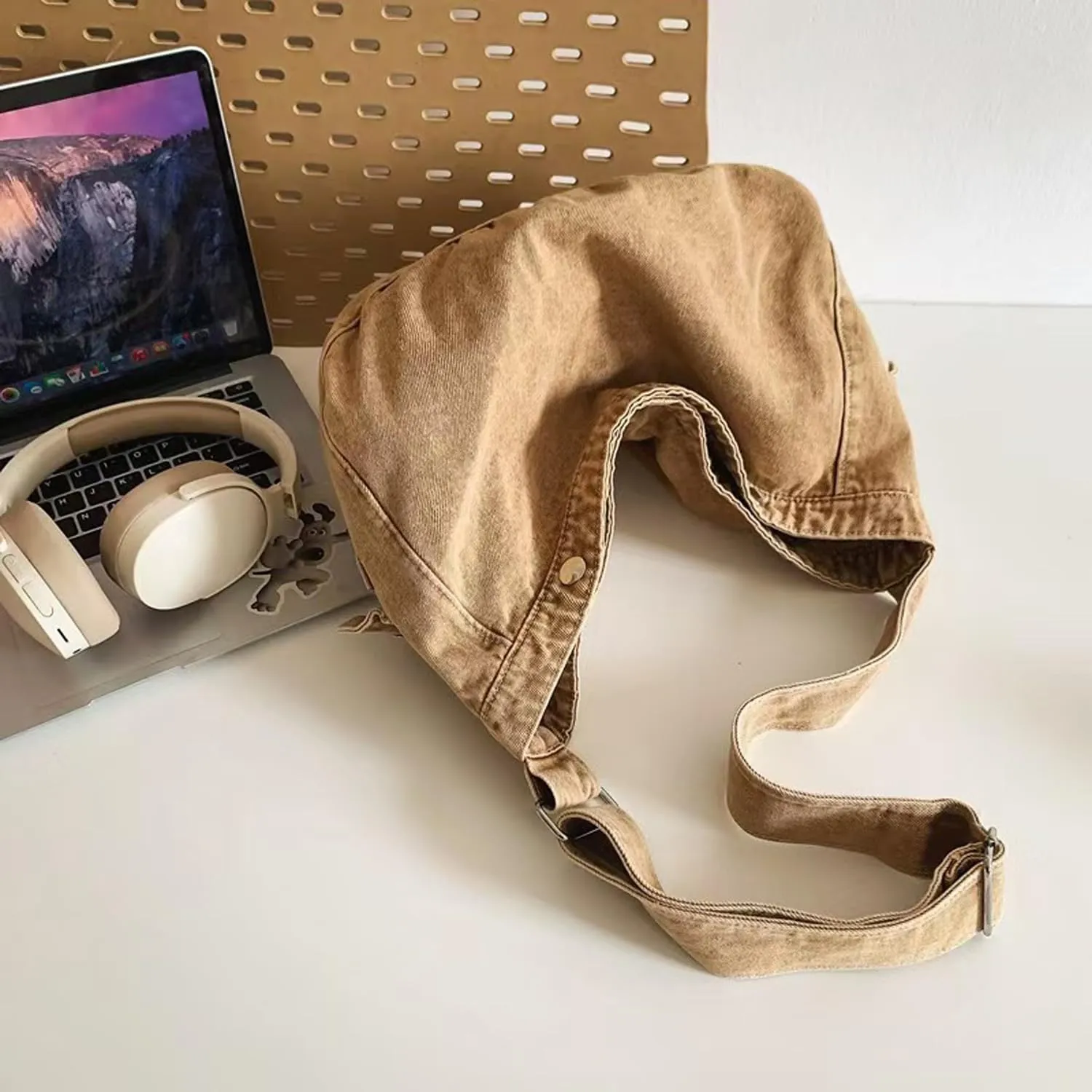 Denim Canvas Messenger Bag Large Crossbody Bag with Multiple Pockets Casual Shoulder Aesthetic Tote Bag for Women and Men
