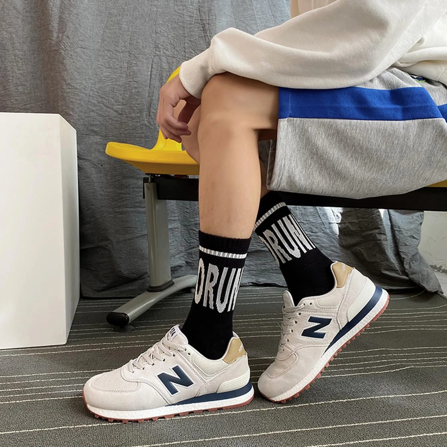 Mottee&Zconia Womens/Mens Crew Socks Retro Style Cotton Quarter Athletic Basic Socks
