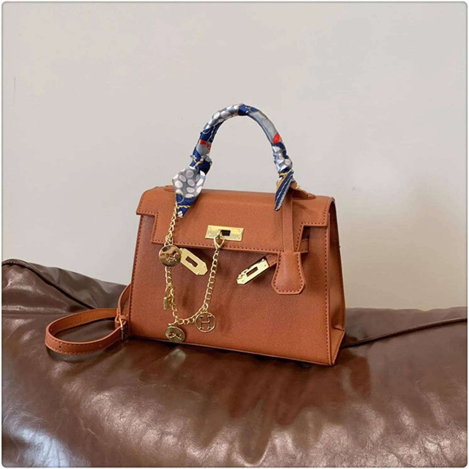 New minimalist fashion handbag Messenger bag lock platinum bag