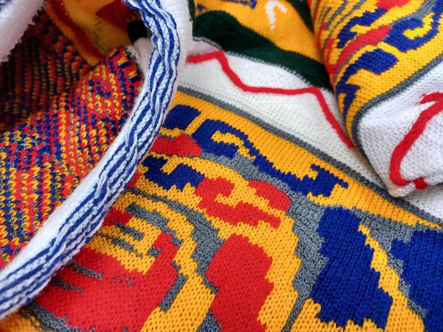 Notorious Style Sweater