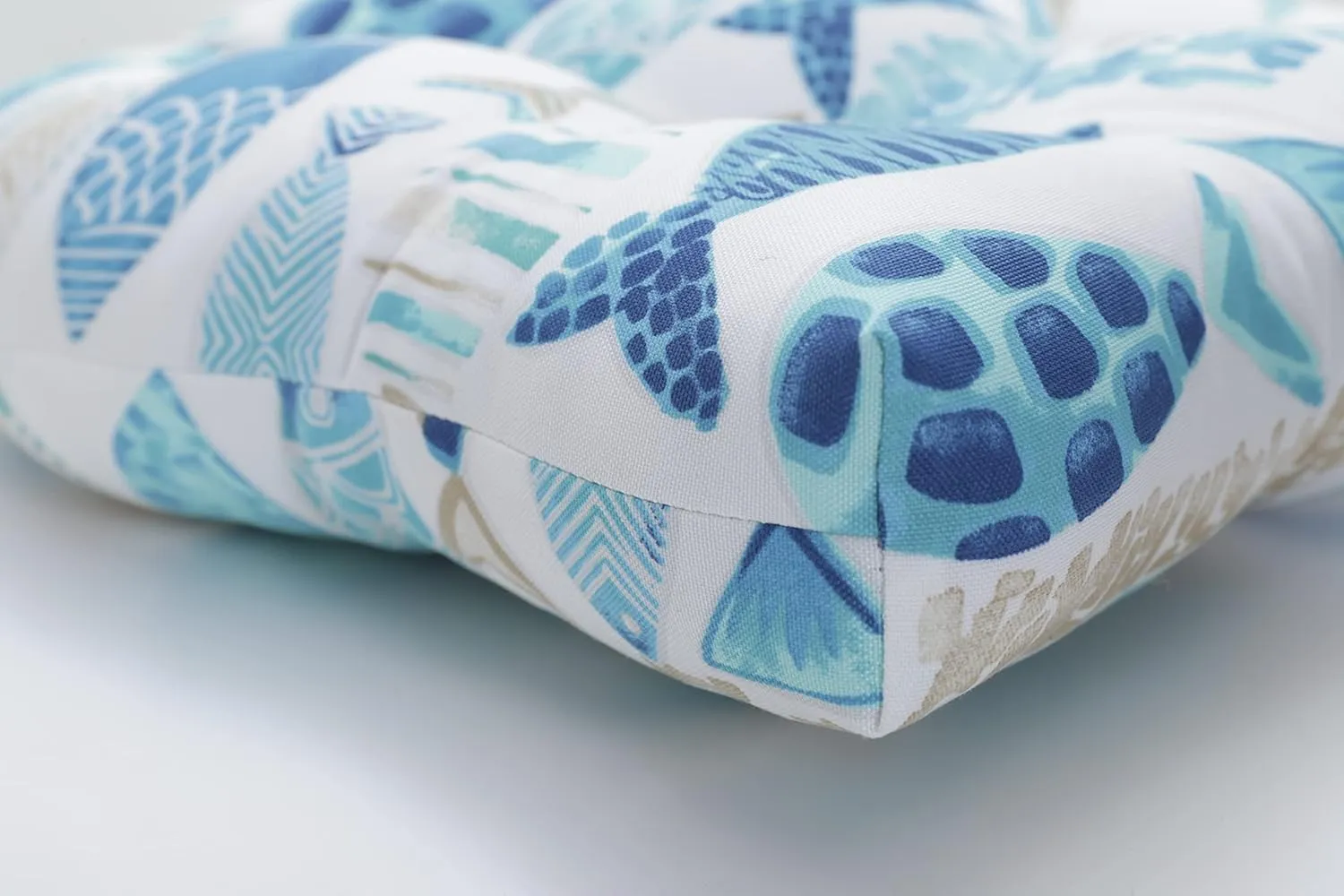 Pillow Perfect Outdoor/Indoor Tufted Seat Cushions, 19" x 19", Blue Hooked Seaside 2 Count