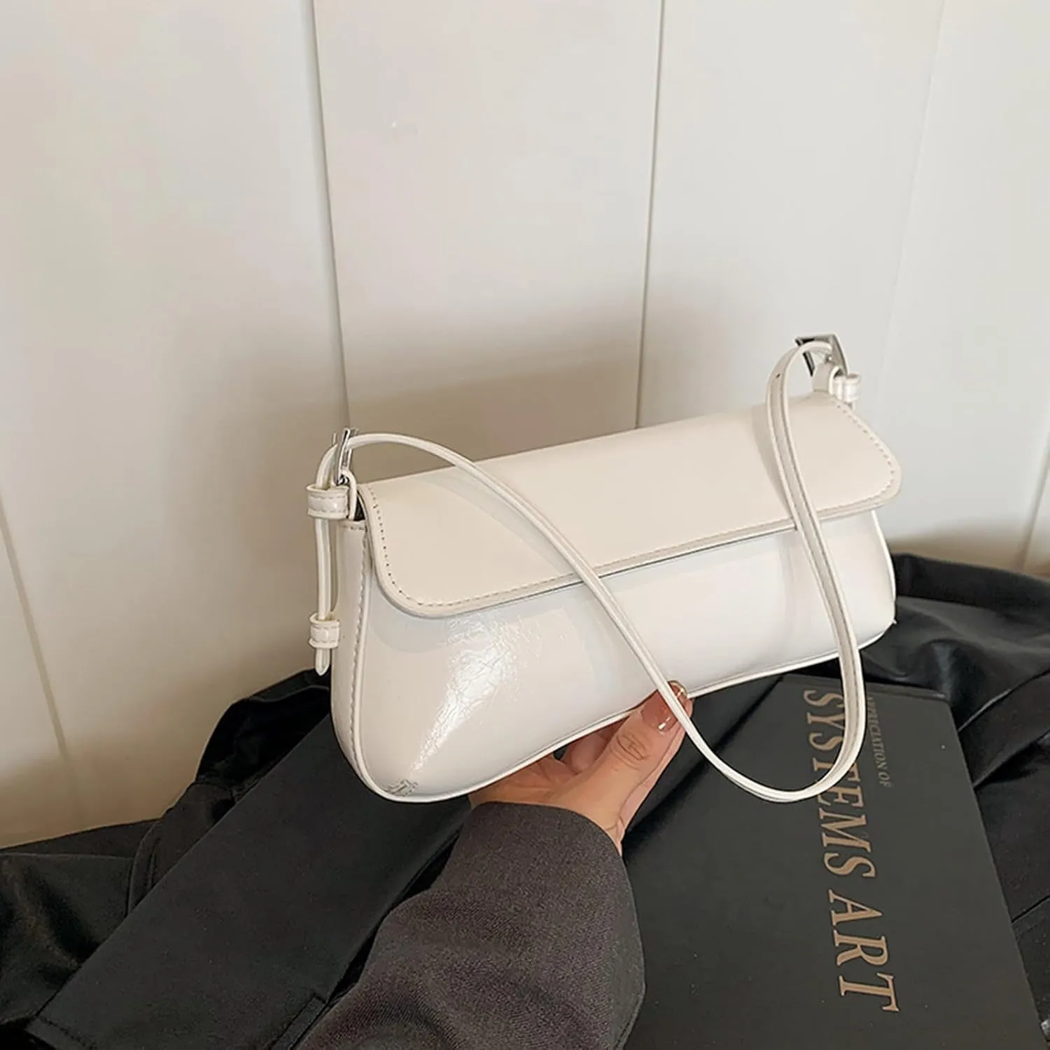 Retro Shoulder Bag for Women Small Textured PU Leather Flap Tote Handbags, Underarm Purse with Buckle Closure