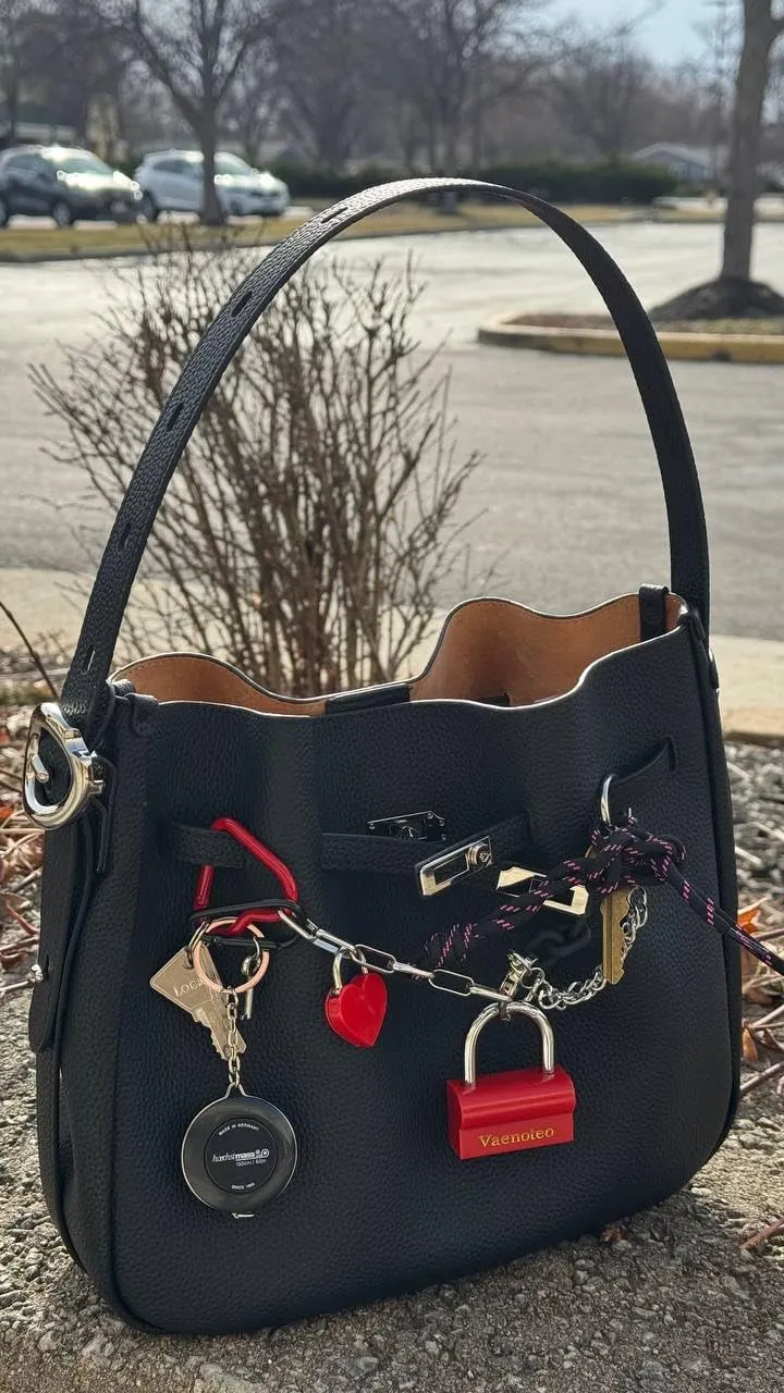 “Urban Grace” — A Totem of Uniqueness in Verdant Leather